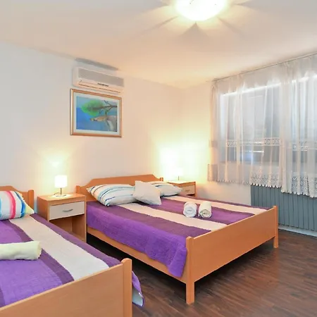 Fuer 7 Personen Ca 80 Qm In Rovinj, Istrien Istrische Riviera Apartment