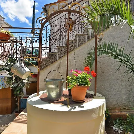 Fuer 7 Personen Ca 80 Qm In Rovinj, Istrien Istrische Riviera Apartment *